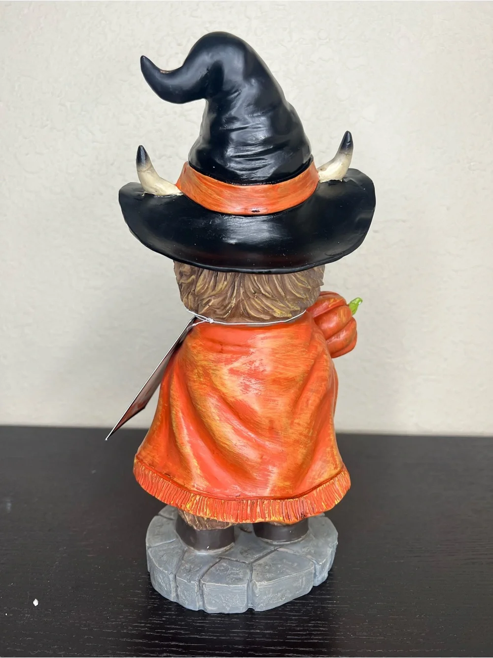 NEW HallowHome Halloween Highland Cow Witch Decor